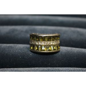 Olive Green Stones‎ Clear Rhinestone Silver Band Fashion Costume Ring Size 7
